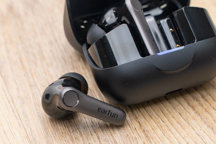 ꂪEarFunɂh{Cfh̎́IuEarFun Air Pro 4{vr[