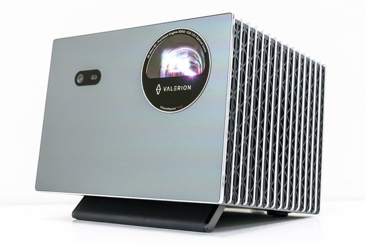 ł̉f̌ꋉɁBkăz[VA^[uhAValerionuVisionMaster Pro2vO