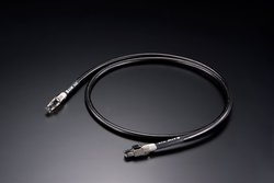 ���ɂ̃l�b�g�I�[�f�B�I�Đ����B�g�����ҁh�̂��߂�LAN�P�[�u���AAIM�uSILVER STREAM�yNAX�z�v�𒮂�