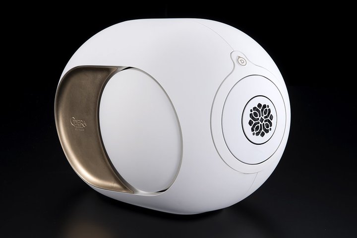 �n�C�G���h�I�[�f�B�I�̊Ô��Ȓ��ׁB���C�����X�X�s�[�J�[�̏펯�𒴂���ADEVIALET�uPhantom Ultimate�v���r���[