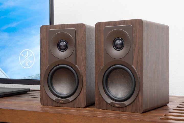 DALI�̃R���p�N�g�X�s�[�J�[�uKUPID�v�̓e���r���ɂ��u�������Ȃ�I�G���^���T�E���h���������Q