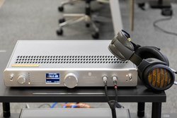 ���E�ō���̃w�b�h�z���Đ��BWarwick Acoustics�̃R���f���T�[�^�V�X�e���A�g�S�[���f���E�T�E���h�h�ւ̐i��