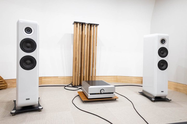 �L�@�I���D��ȃ\�m���e�B�ɐ����BTAD�́g�C���e�O���[�e�b�h�A���v�h�������o�����x�ȃI�[�f�B�I�I���x