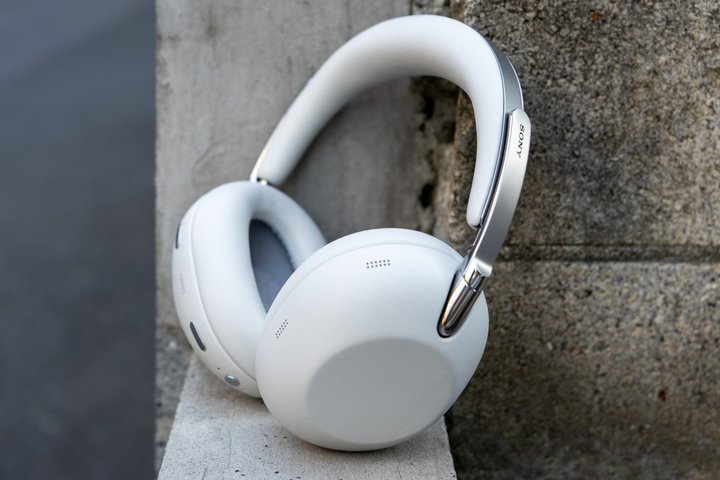 �\�j�[�u1000X THE COLLEXION�v�̎��͂́H AirPods Max 2��B&W�uPx8 S2�v�Ɣ�r���r���[