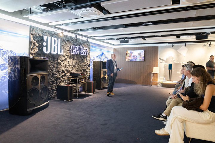 ��HIGH END��JBL�uSummit EVEREST�v�~�ՁB3��R���v���b�V�����h���C�o�[�̑_�����R�V�� �������ǂ݉���