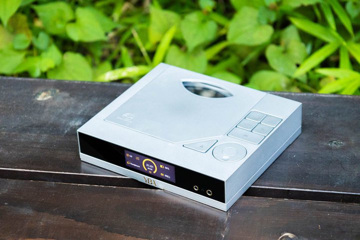 �������f�B�A�̖��@�ɂ�����BYBA�́g�g�����X�|�[�^�u���hSACD�v���[���[�uDesign One�v�̖���